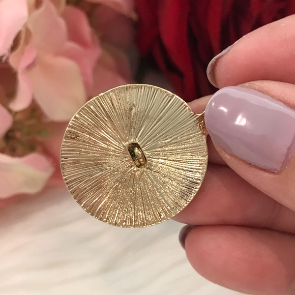 🐝Bee Necklace - Picture 2 of 6